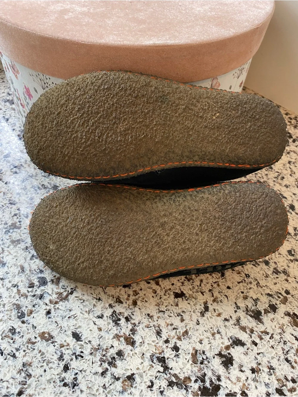 SOREL Lanner Ridge Kids Slip On Slippers Black Suede Upper Fleece Lining 1